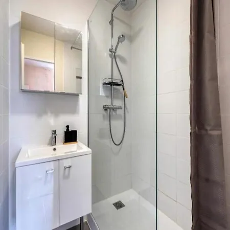 Daire For 4 People Grenoble