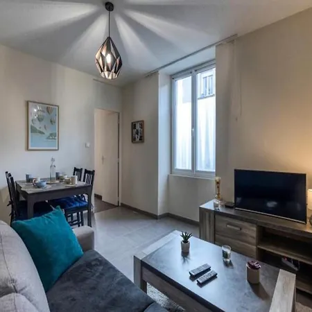 Apartment For 4 People Grenoble